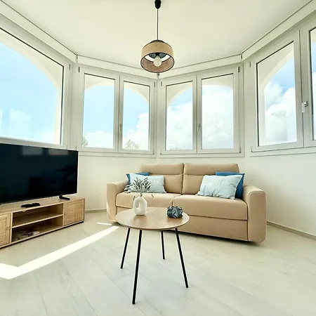 Doride Panoramic & Pool, A 50m Dal Mare Apartamento *