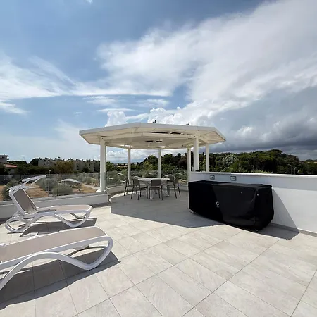 Doride Panoramic & Pool, A 50m Dal Mare Apartamento Marcelli